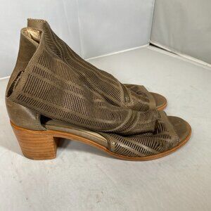 Anthropologie Baske California Azalea Taupe Leather Peep Booties 8